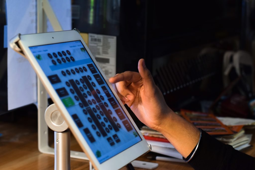 Tablet con kit digital para restaurantes